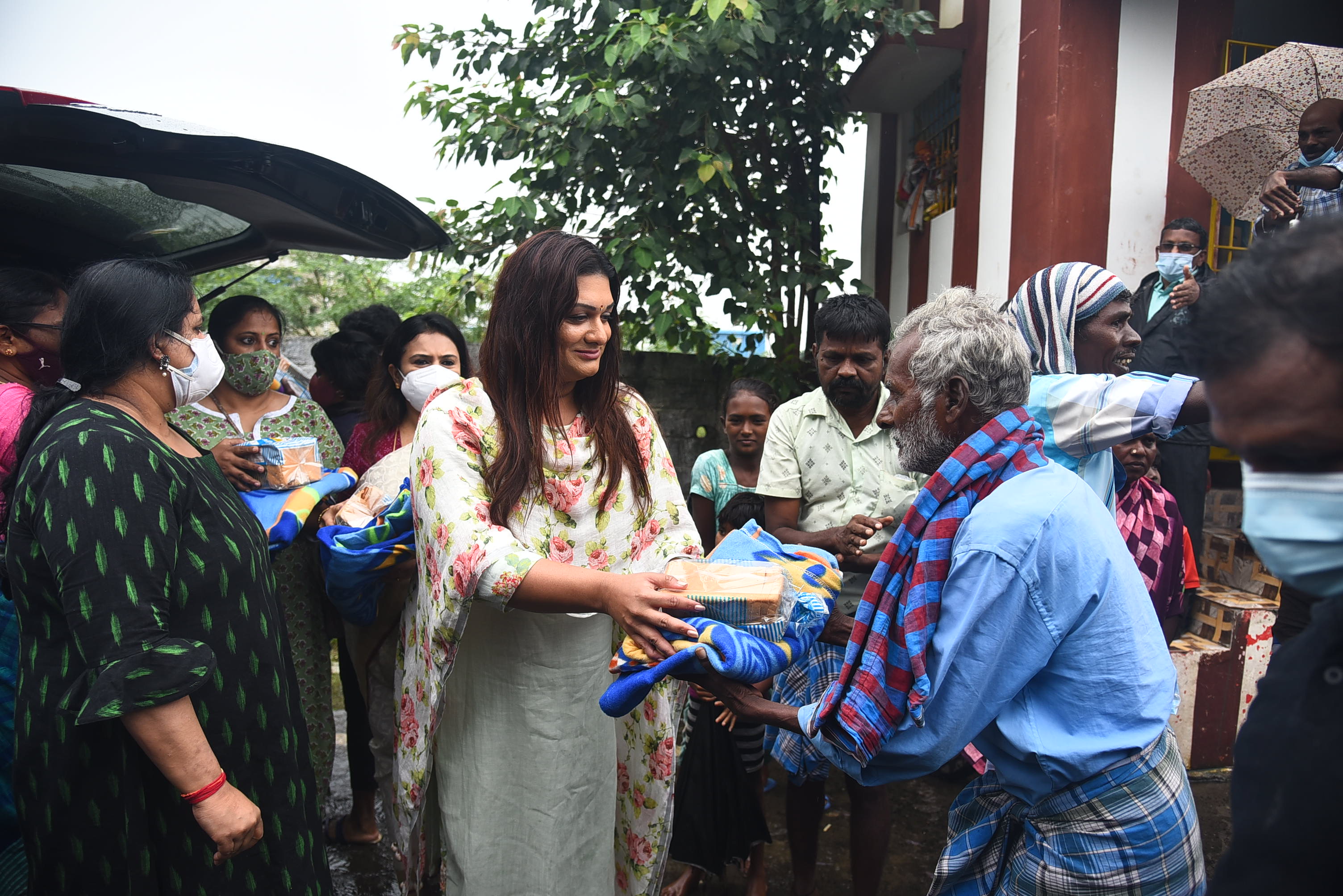 Social Activist Apsara Reddy distributes relief materials for the Tribal Resettlement Colony at Tambaram, Chennai