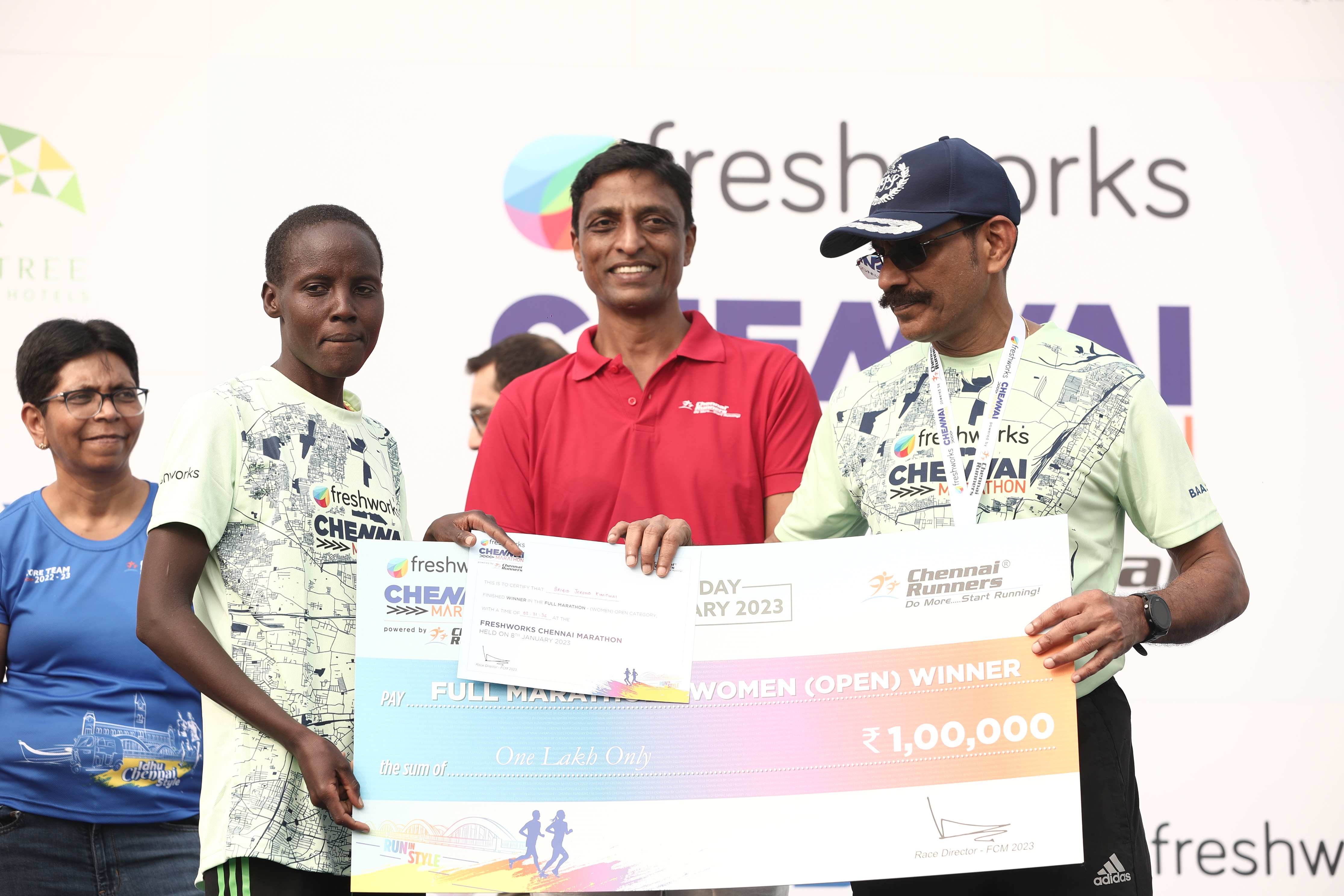 Vinoth Kumar Srinivasan and Brigid Jerend Kimitwai  win the Freshworks Chennai Men’s and Women’s Full Marathon 2023 powered by Chennai Runners 