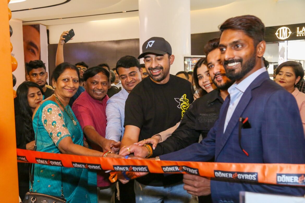 Dashing Style Icon of Splitsvilla and Roadies Fame, Rannvijay Singha Excites his Chennai Fans at Phoenix Marketcity