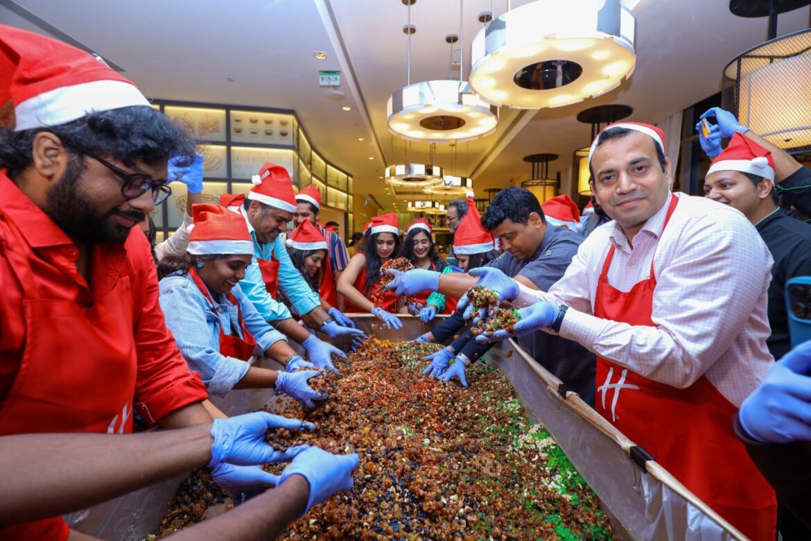 CHRISTMAS SPIRIT COMES ALIVE AT THE CAKE MIXING CEREMONY AT HOLIDAY INN CHENNAI OMR IT EXPRESSWAY