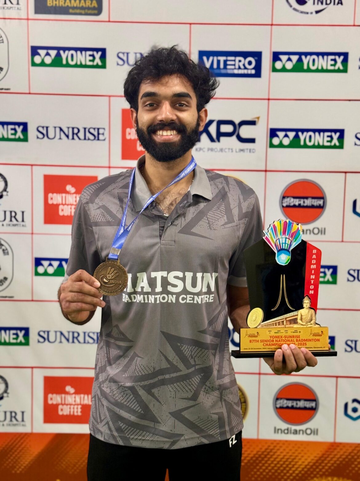Rithvik Sanjeevi of Hatsun Badminton Centre wins Men’s Singles title at Senior National Badminton Championships