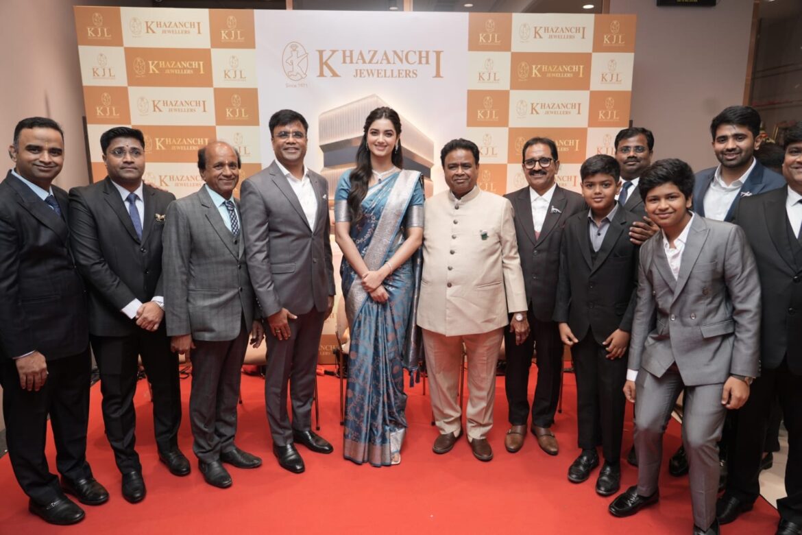 NSC Bose Road gets a new iconic landmark of Grand New Khazanchi Jewellery Showroom.