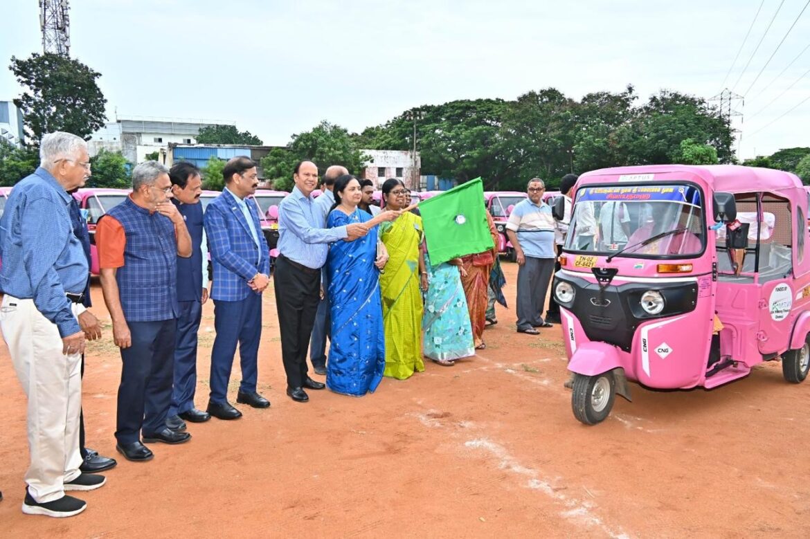 Rotary Club of Anna Nagar Madras and Aptus Value Housing Distribute 27 “Pink” Autos to Women